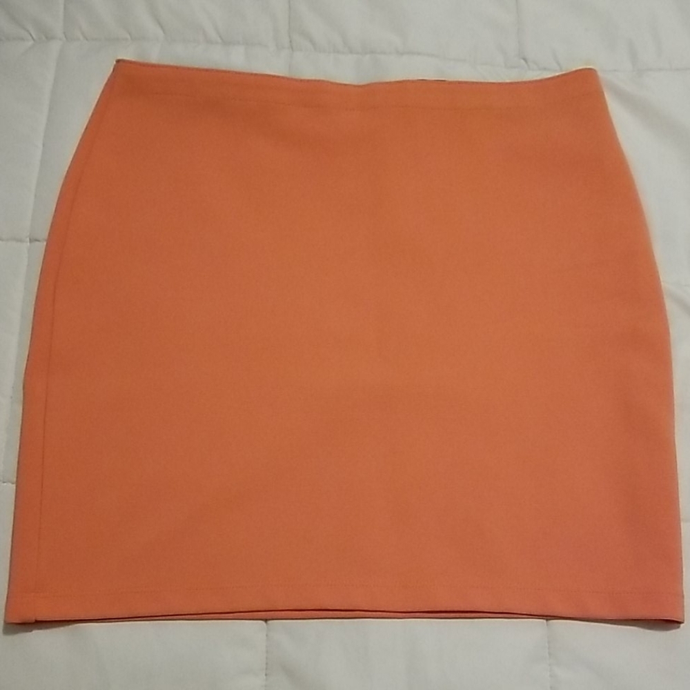 Coral mini-skirt size med